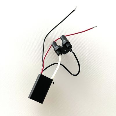 Guter Preis AC100-240V Eingangsspannung Negativ-Ionen-Generator mit Anpassungsoption und 10 Millionen Ionen/cm3 Ausgang Online